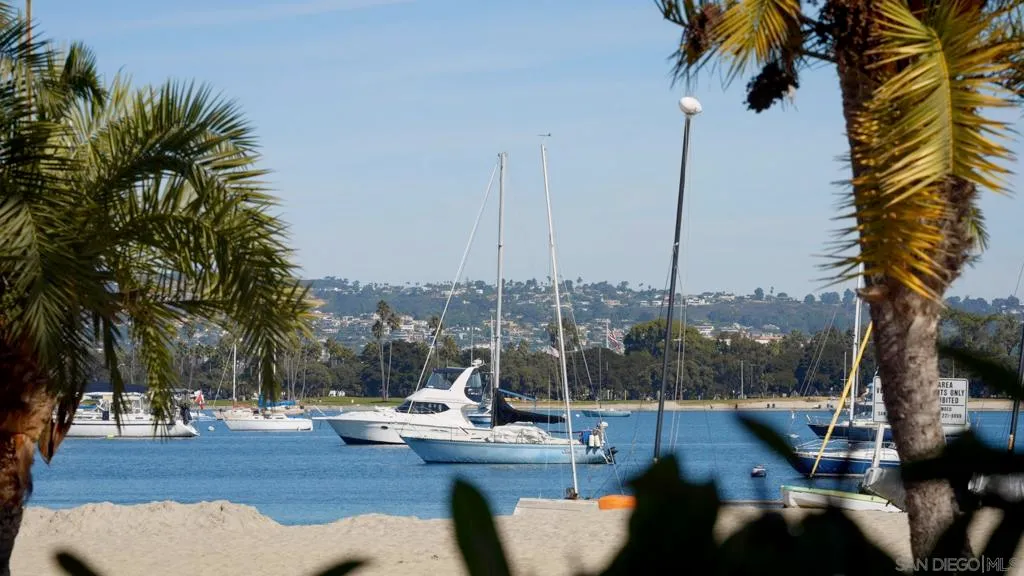 San Diego, California 92109, United States, 3 Bedrooms Bedrooms, ,3 BathroomsBathrooms,Residential,Active,20829