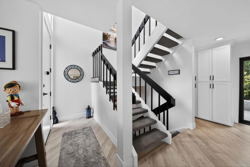 2415 La Costa Avenue E