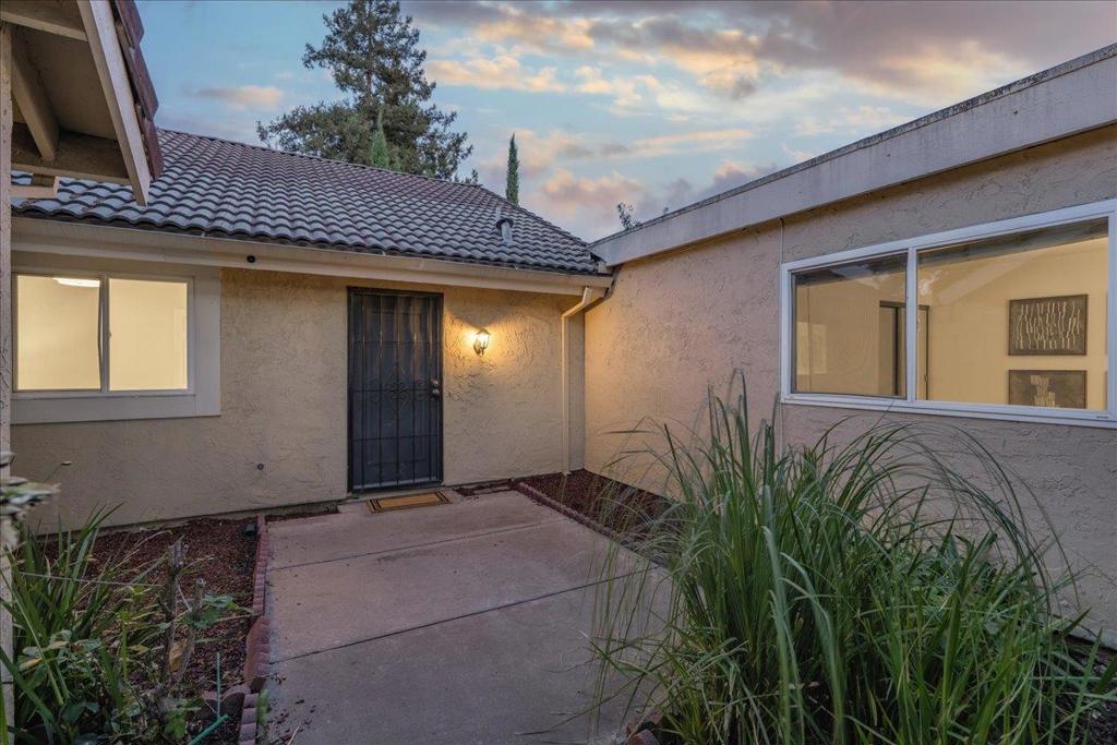 216 Truckee Lane