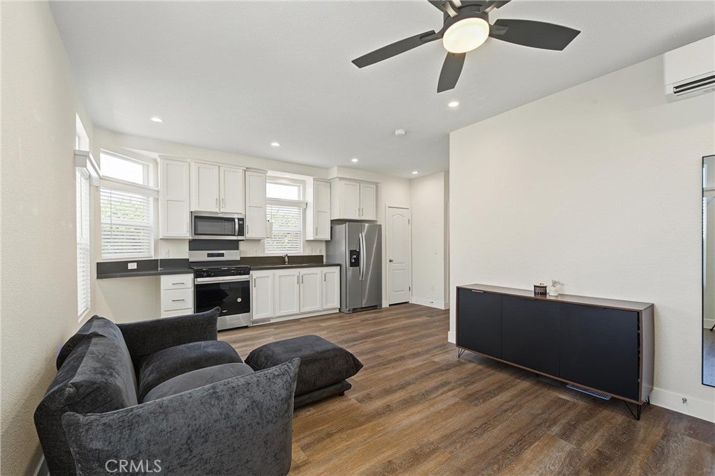 2767 W 1st Street 14