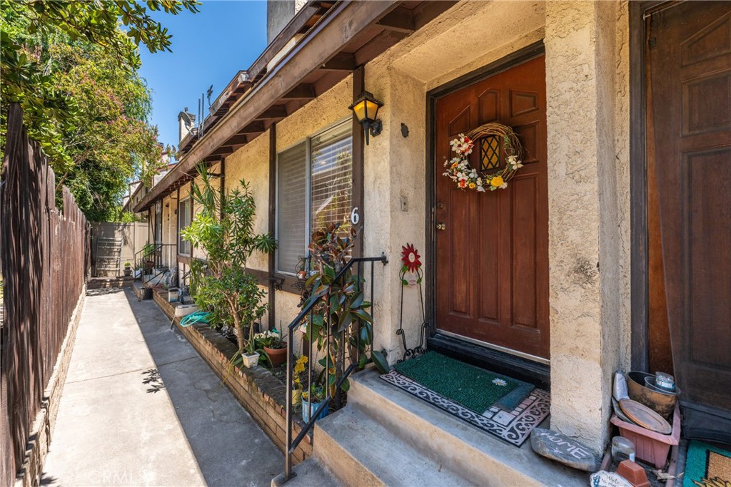 408 N Catalina Avenue 6