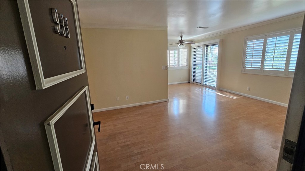 Beautiful 3 bedroom 2 bath home in the Canyon Oaks. Beautiful countertops in Kitchen. Laminate flooring. Washer and dryer in the unit. Sliding glass doors lead to your own balcony! Brings in lots of light! There is a great Community Pool to enjoy!