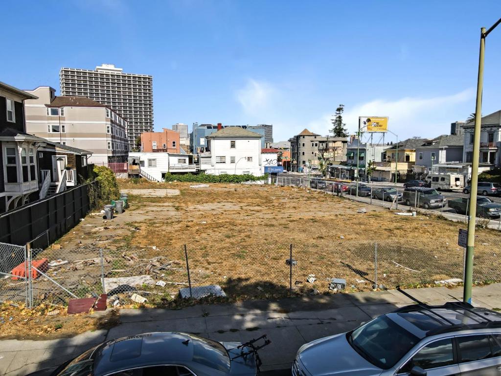 229 International Boulevard