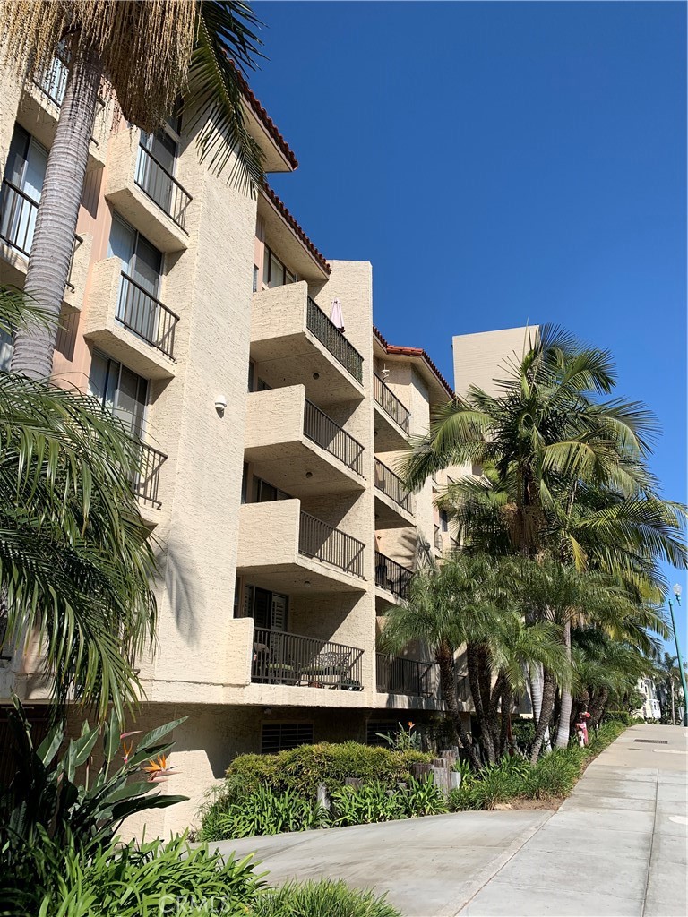Welcome to this rare oceanfront 2 bedrooms and 2.5 bathrooms condo with ocean view just a few steps to the beach. Light and bright end uint with one common wall. Spacious balcony perfect for relaxing and enjoying ocean breezes. Open floor plan with a fire place in living room and upgraded kitchen. Easy access to walk into the front lobby and direct access to the assigned two car parking spaces from Esplanade. Excellent location in South Redondo Beach close to shopping, restaurant, and pier. Every day is an adventure when you live in this cute condo - an ideal spot for living, hobbies, home office, or quiet study. Refrigerator, washer and dryer are included without warranty.