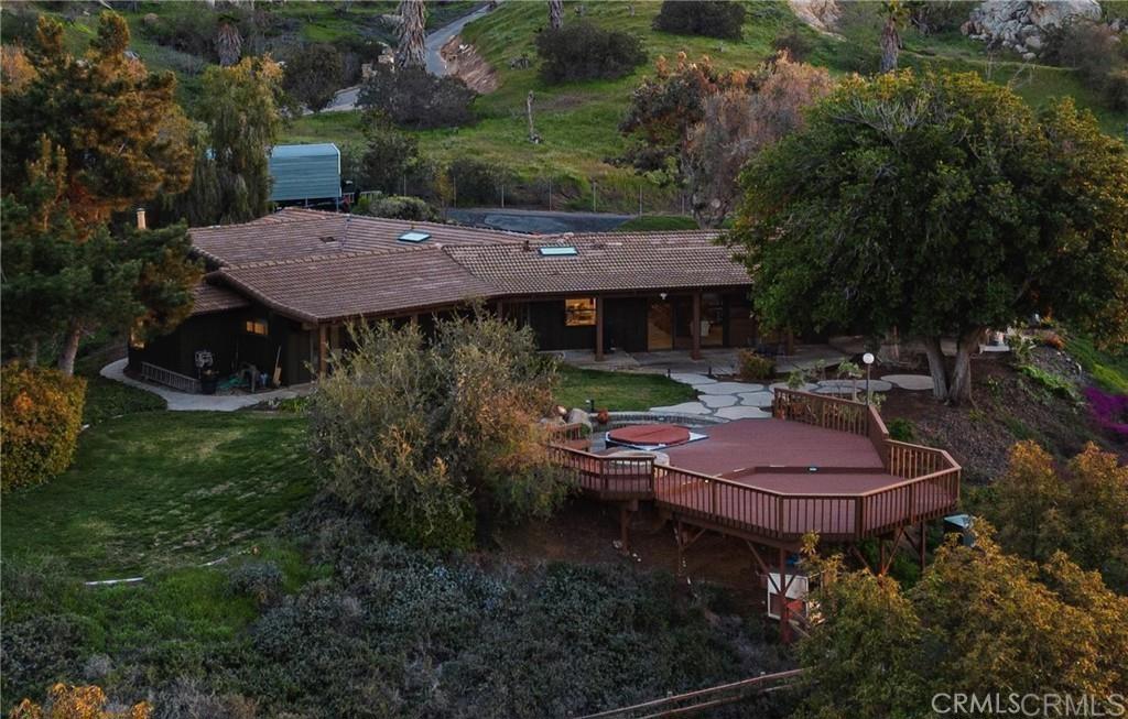 15735 Highland Valley Rd