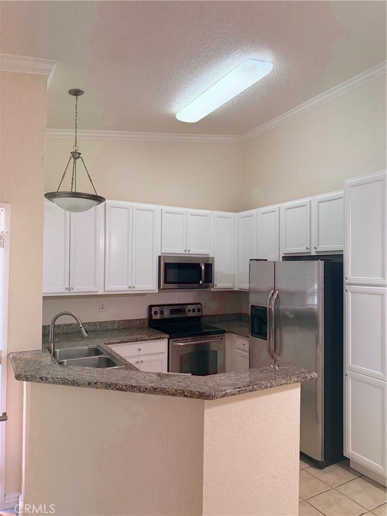 Saddleback (31217) - Residential Lease