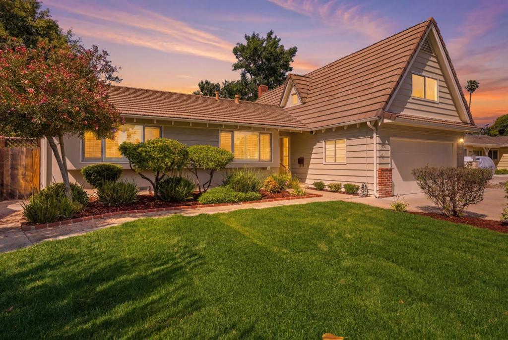 1091 Rockefeller Drive