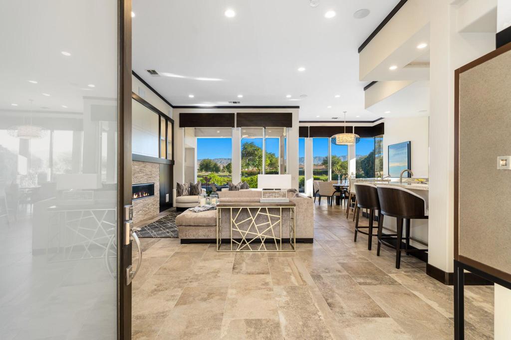 Mission Hills/Legacy-Oakhurst - Residential