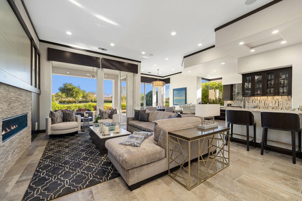 Mission Hills/Legacy-Oakhurst - Residential