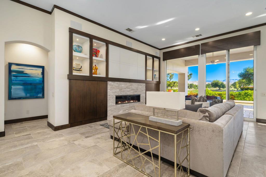 Mission Hills/Legacy-Oakhurst - Residential