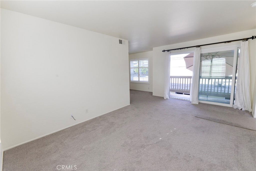 236 Avenida Del Poniente B