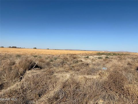 Photo of 62 Vac Corner, Roosevelt, CA 93535 (MLS # SR26017179)