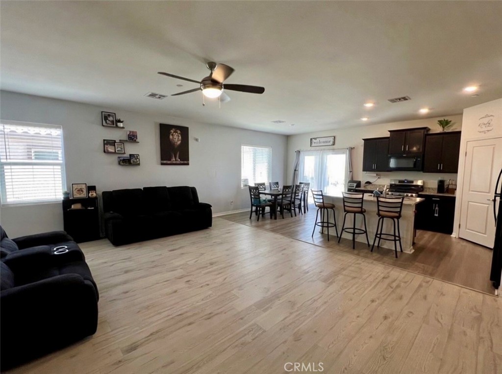 16834 Desert Willow