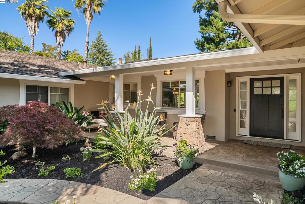 290 Bolla Ave