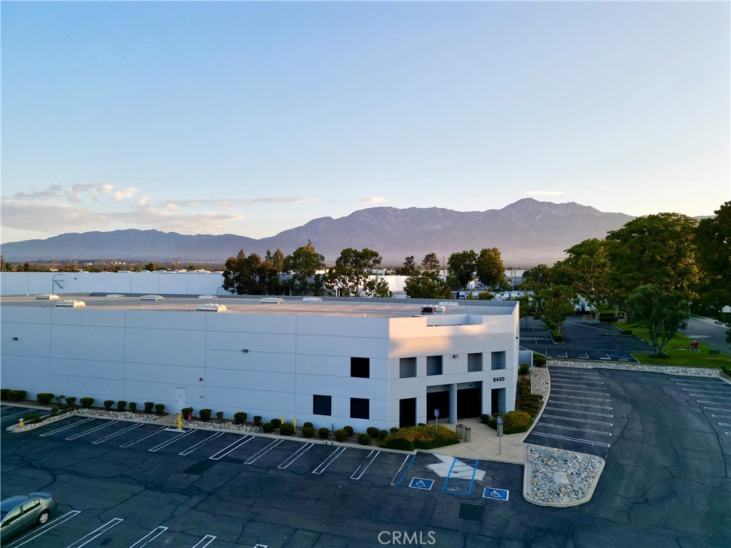 ±28,350 SF warehouse with ± 2,175 SF office. 24' clearance height. 1 GL and 2 DH (interior truck well). Heavy power 600amps 277/480v 3p. Fire sprinkler density of 0.21gpm/1,500sf. Rent is inclusive of CAM and water.
5/3/2025 Update: Improvements Underway!!
Fire sprinkler system upgrade (increased density TBD)
Dock door expansion to utilize both truck well docks
Target completion timeline is August-September 2025