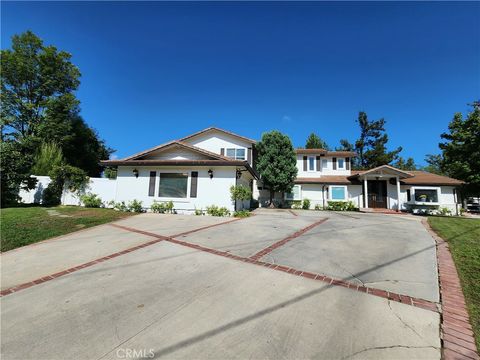 Photo of 5845 Hilltop Road, Hidden Hills, CA 91302 (MLS # SR25207280) Photo of 5845 Hilltop Road, Hidden Hills, CA 91302 (MLS # SR25207280)