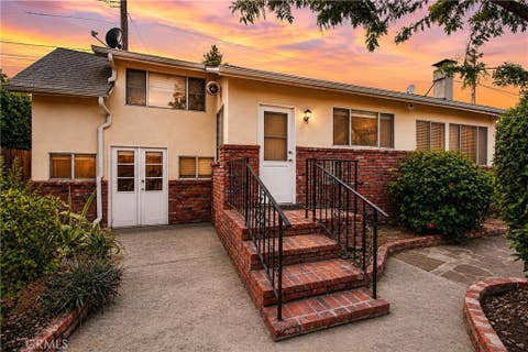 Photo of 237 N Catalina Street, Burbank, CA 91505 (MLS # SR26188472)