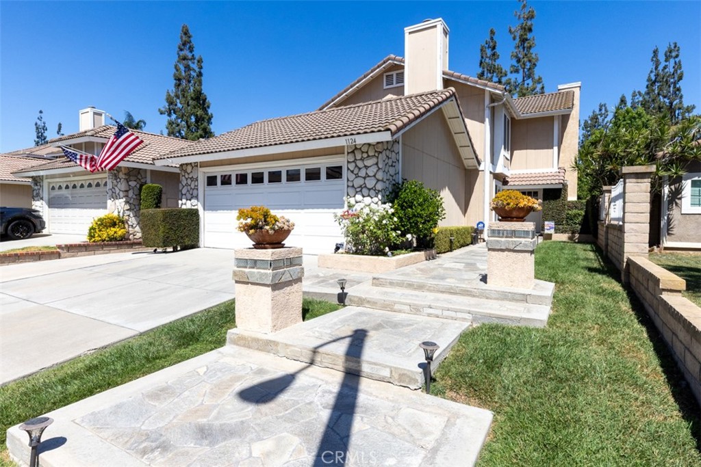 1124 N Holt Drive