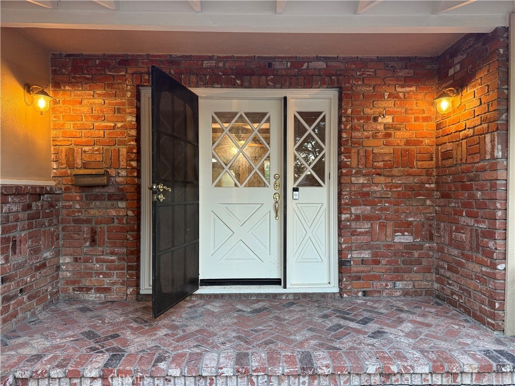 4450 Beechwood