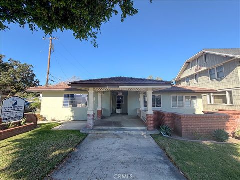 Photo of 601 E Chapman Avenue, Orange, CA 92866 (MLS # PW25271653)