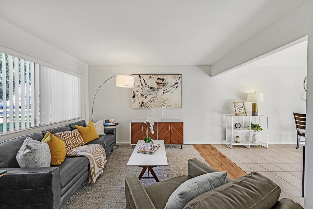 3312 3312 Howard Cmn