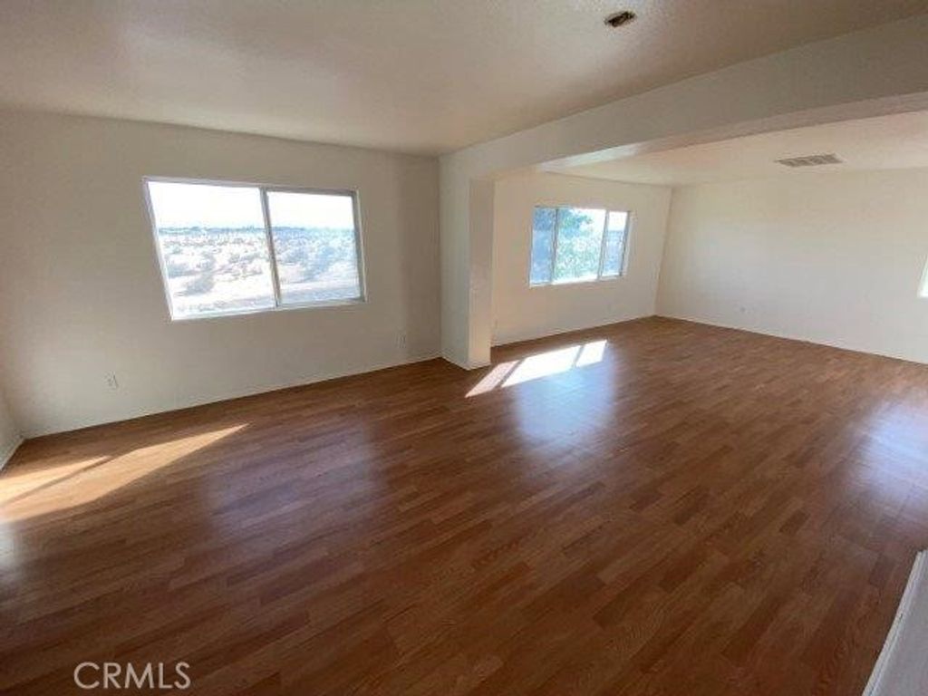 Photo of 13525 Silversand St, Victorville, CA 92394 (MLS # HD25264820)