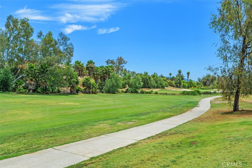38240 Camino Cinife