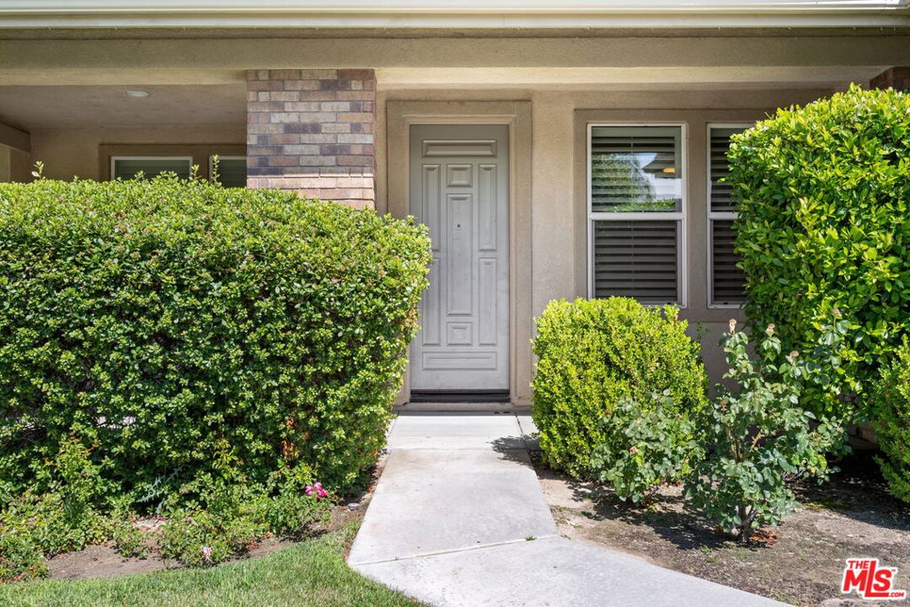45495 Peacock Place
