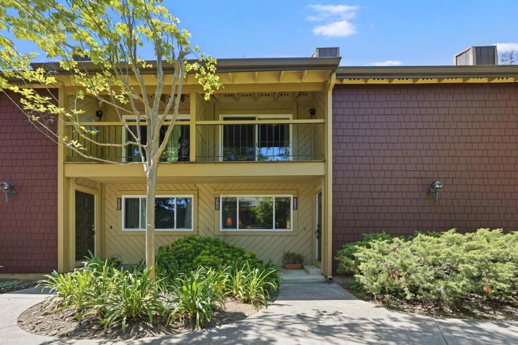 6092 Calle De Amor