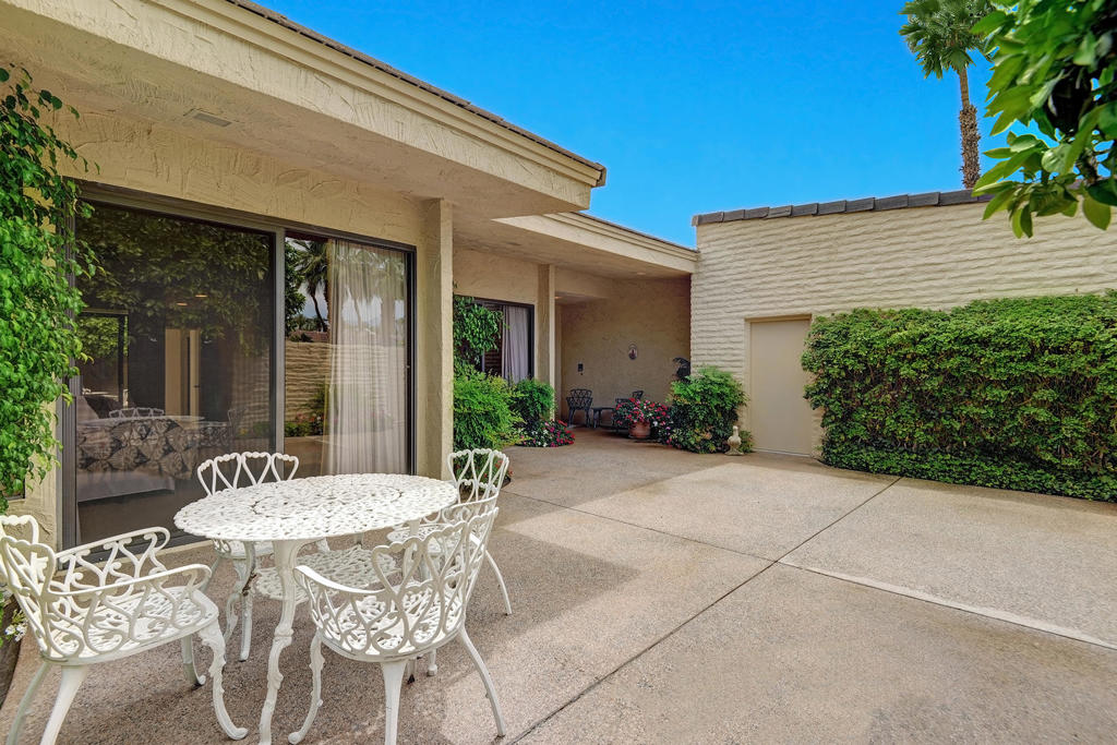 Desert Horizons C.C. - Residential Lease