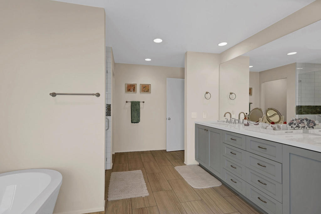 Desert Horizons C.C. - Residential Lease