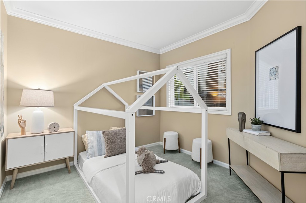 Corona del Mar North of PCH (CNHW) - Residential