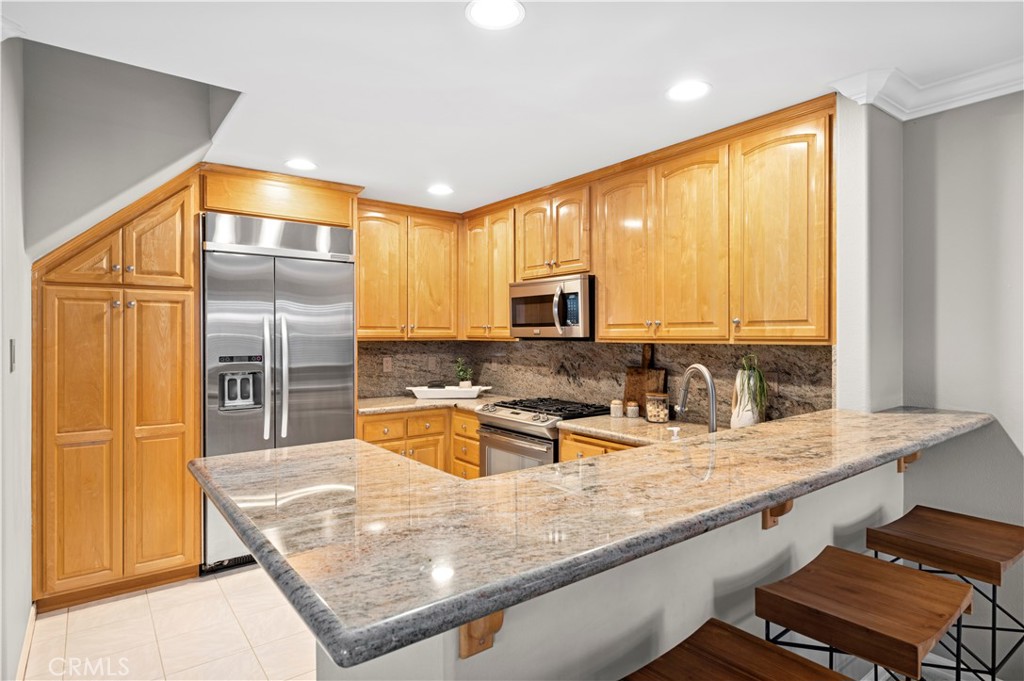 Corona del Mar North of PCH (CNHW) - Residential