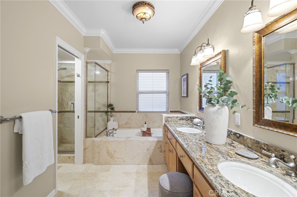 Corona del Mar North of PCH (CNHW) - Residential