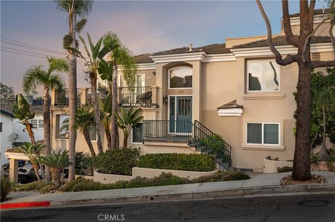 Photo of 501 1/2 Poppy Ave, Corona Del Mar, CA 92625 (MLS # NP25259107)