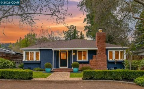 Photo of 3364 3364 Moraga Blvd Blvd, Lafayette, CA 94549 (MLS # 41124236)