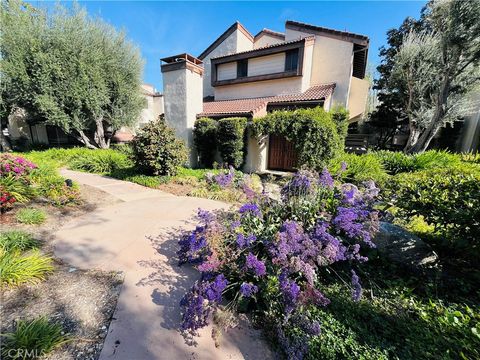 Photo of 21801 Burbank Blvd #83, Woodland Hills, CA 91367 (MLS # SR26055871)