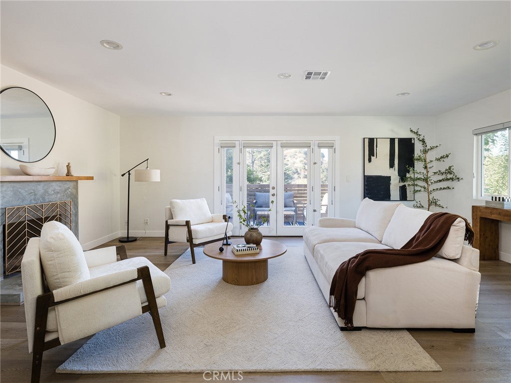 460 Mount Carmel Drive, Glendale CA 91206