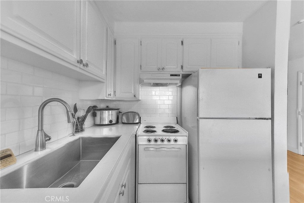 200 McNeil Lane 211, Newport Beach CA 92663 - Photo 10
