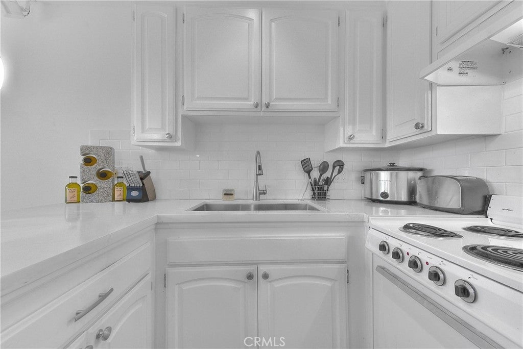 200 McNeil Lane 211, Newport Beach CA 92663 - Photo 13