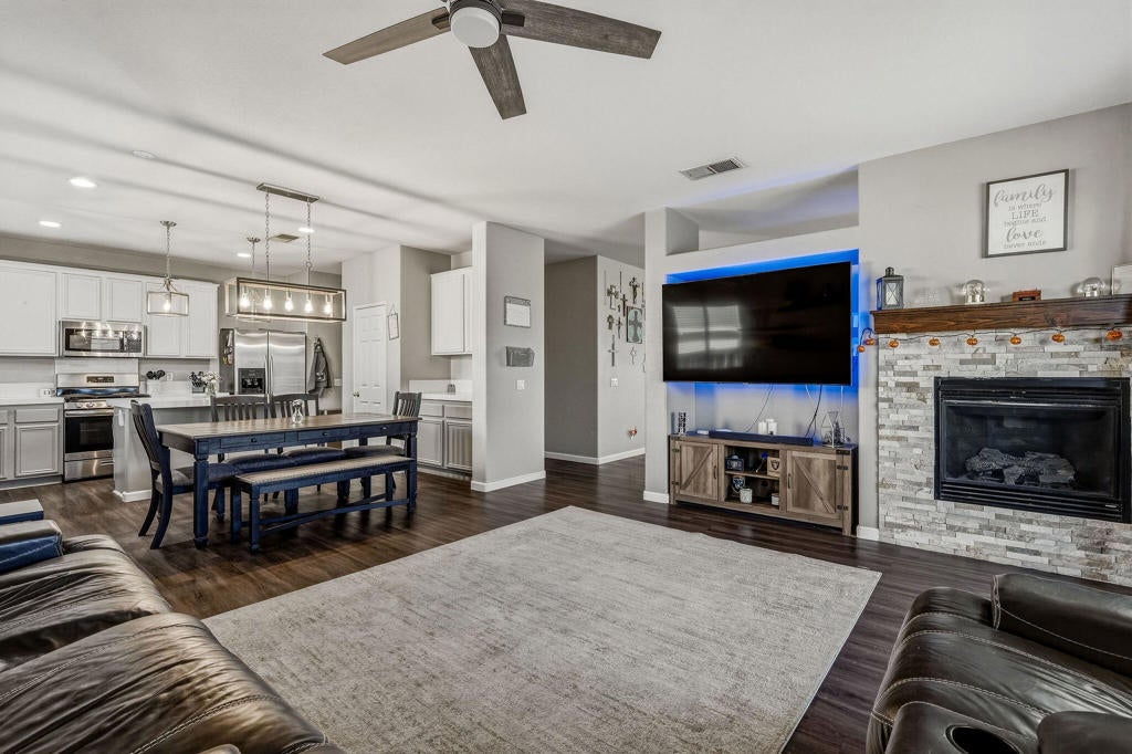 48353 San Gorgonio Pl