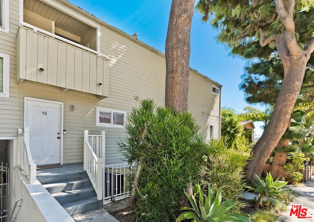 Photo of 3101 5th Street #12, Santa Monica, CA 90405 (MLS # 26997115)