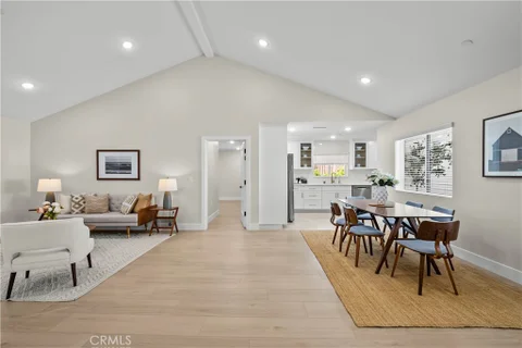 MLS: SR26217957
