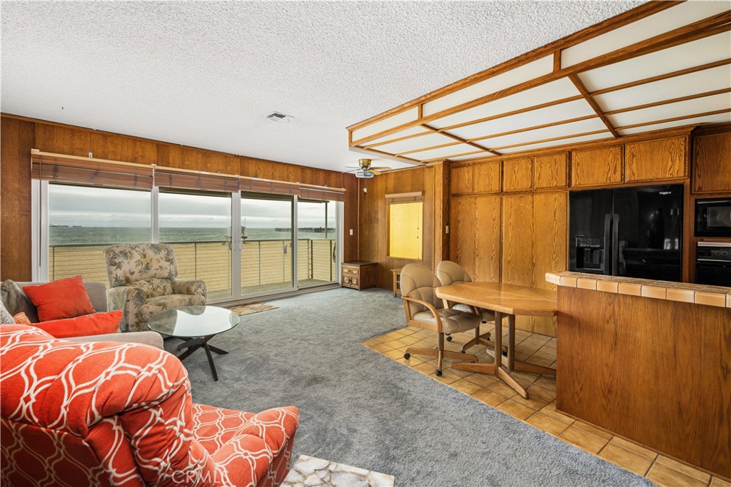 1207 Seal Way