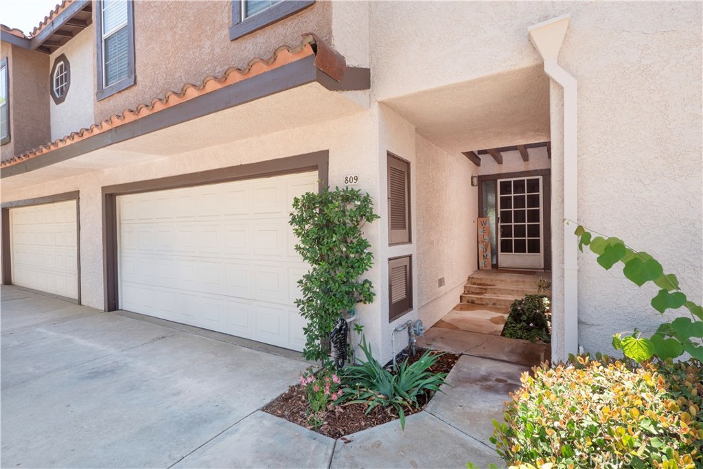 809 Tiverton Court