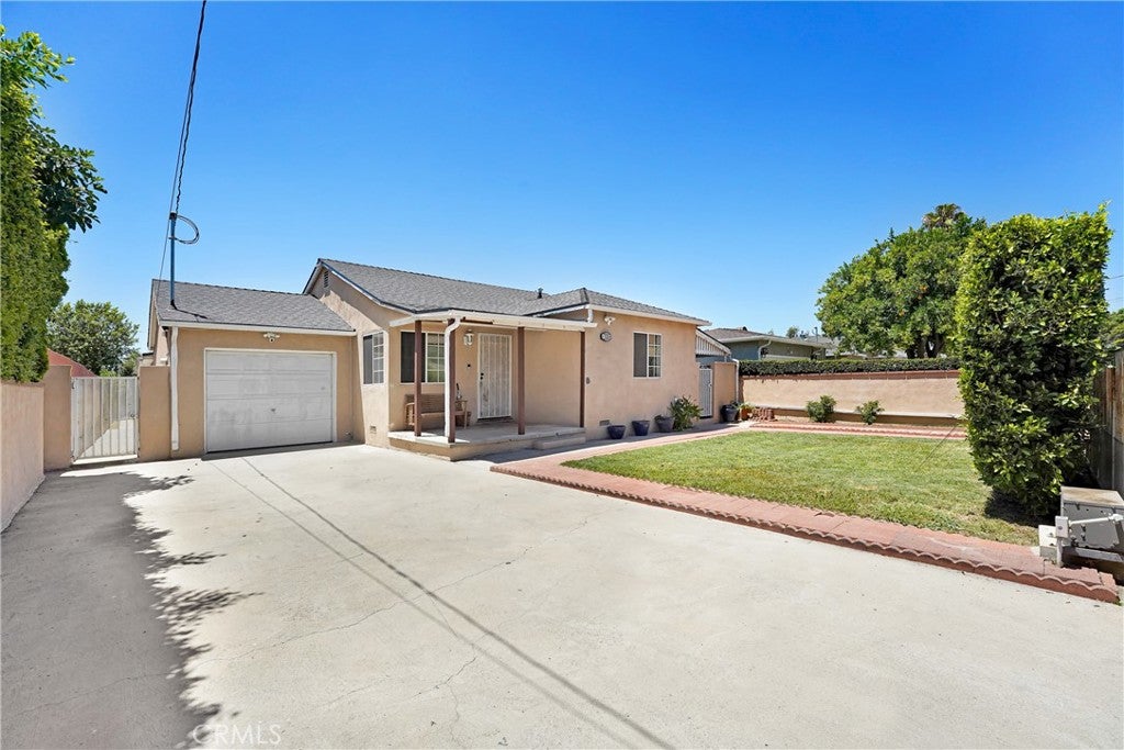 21006 Cohasset Street, Canoga Park CA 91303
