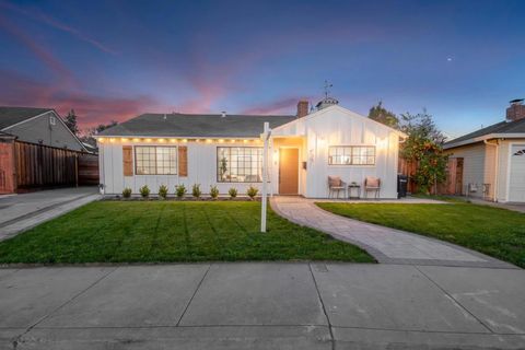 Photo of 765 Enright Avenue, Santa Clara, CA 95050 (MLS # ML82031896)