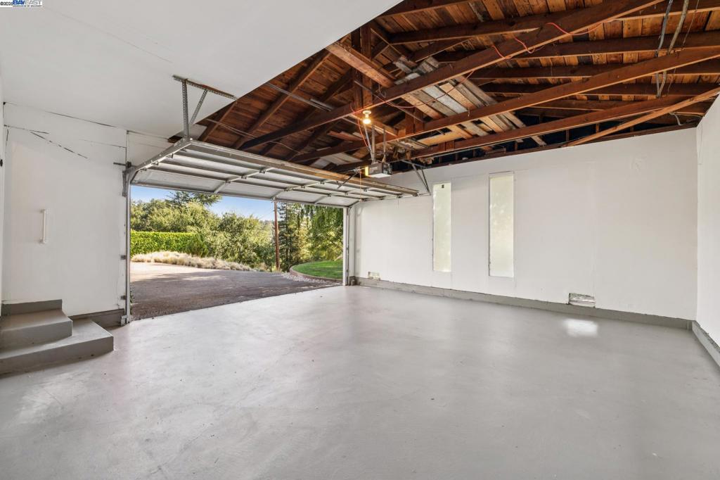 BURTON VALLEY - Residential