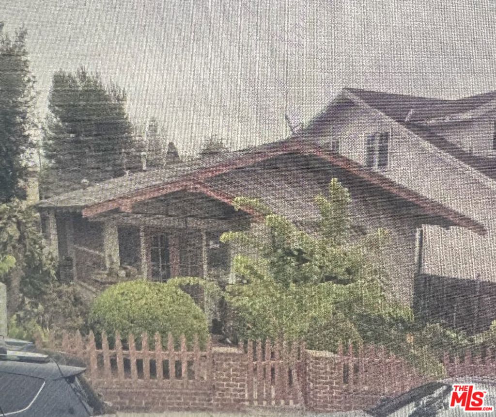 Photo of 410 Broadway Street, Venice, CA 90291 (MLS # 26670507)