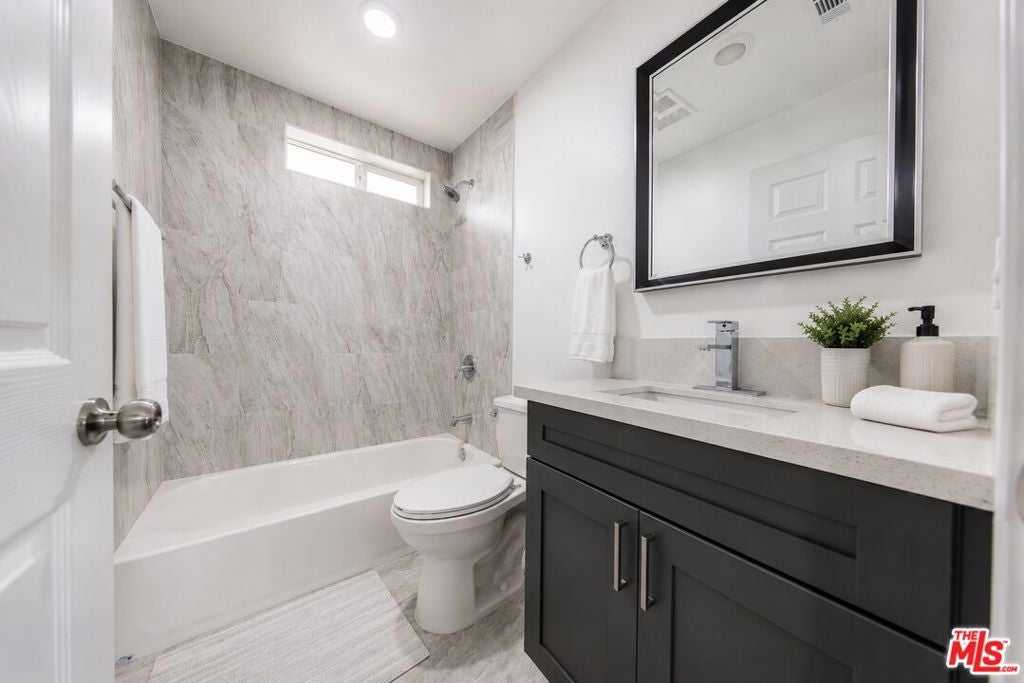 1617 W 55th Street